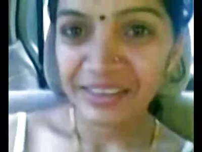 ಉತ್ತಮ ಸ್ತನಗಳನ್ನು ಹೊಂದಿರುವ ಪೋಲಿಷ್ ಬಿಚ್ ಅನುಭವಿ ಪುರುಷನು ಅವಳನ್ನು ಆಕ್ರಮಣ ಮಾಡಲು ಅನುವು ಮಾಡಿಕೊಡುತ್ತದೆ